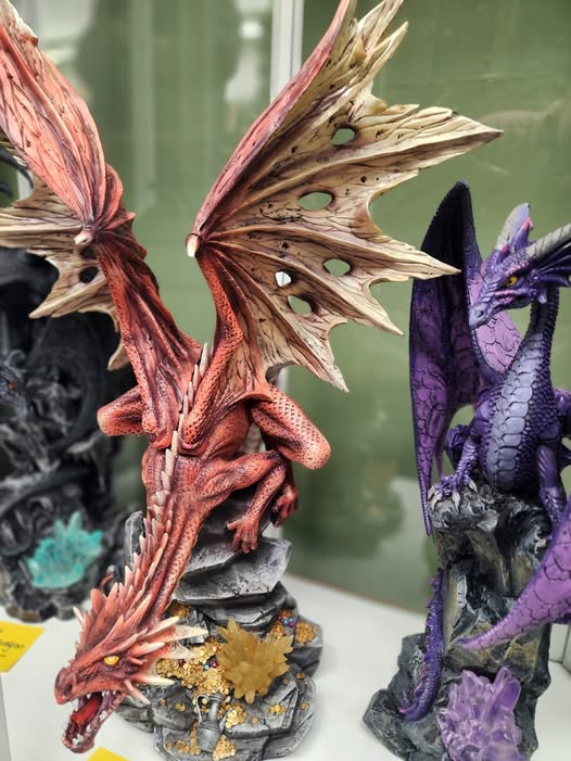 Dragon Statues